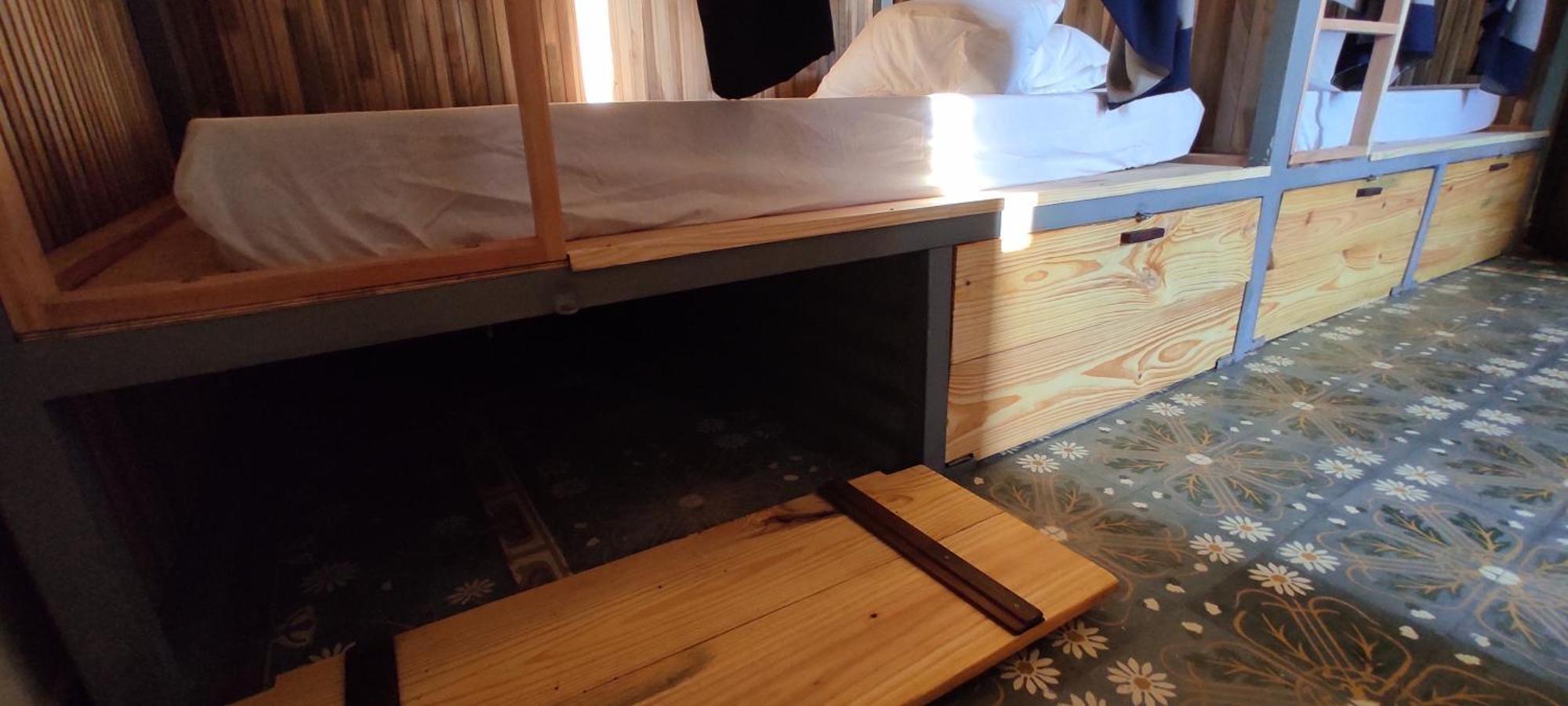 Mediterraneo Youth Hostel 亚松森 外观 照片